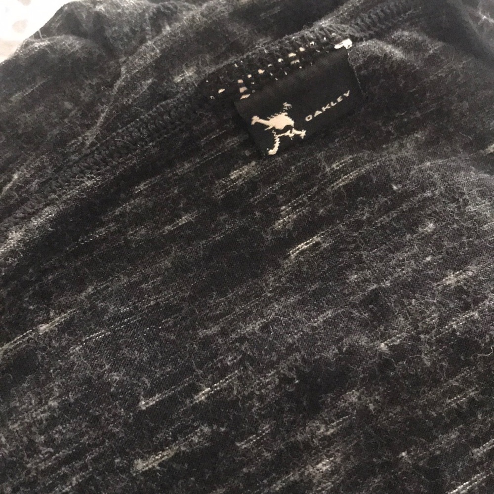 Oakley Infinity scarf 🧣